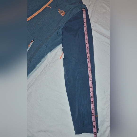 The North Face Performance Jacket - Picture 15 of 16